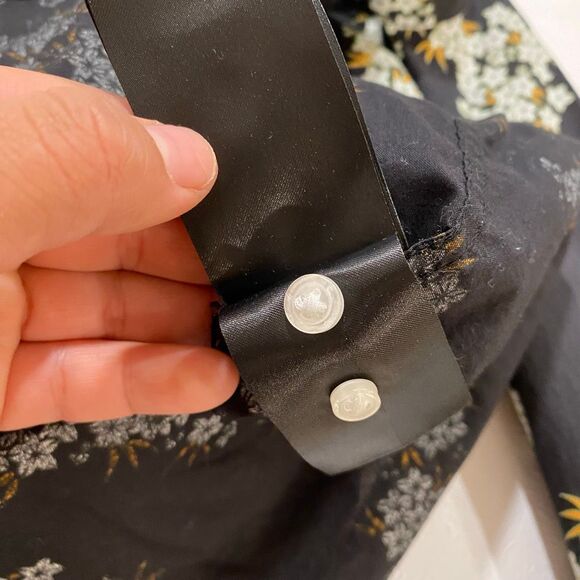 H&M Men’s Floral Button-Up Shirt | Black White Yellow Flower Print Long Sleeve - Picture 7 of 8